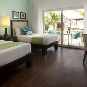 Deluxe Room Ocean Front